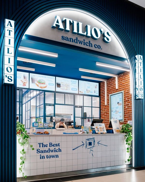 Equipamiento SEISERRE en Atilio's Sandwich Co.